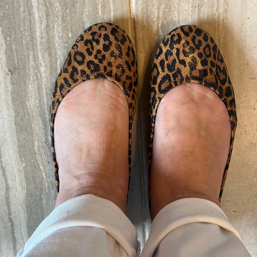 Gorgeous leopard tieks! Like brand new.